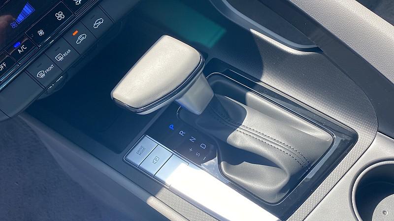 2025 Hyundai Elantra SEL Sport photo 37
