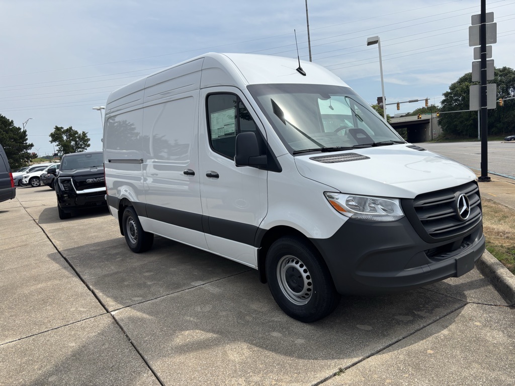 2025 Mercedes-Benz Sprinter Cargo Van Base's photo