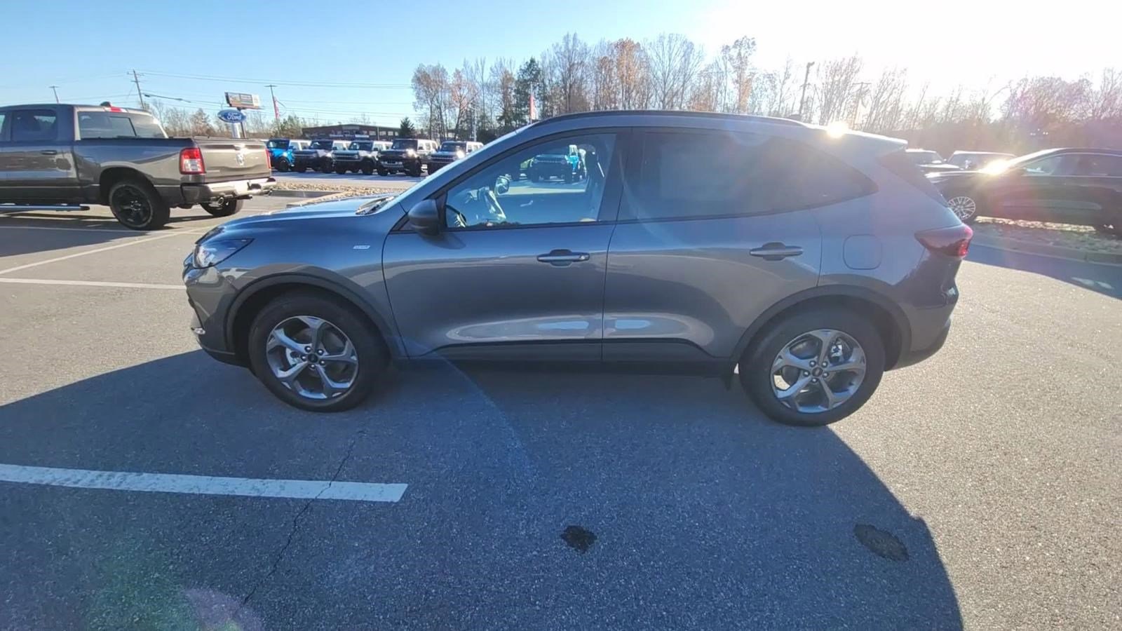 2025 Ford Escape ST-Line photo 15