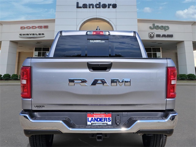 2025 Ram 1500 Tradesman photo 4