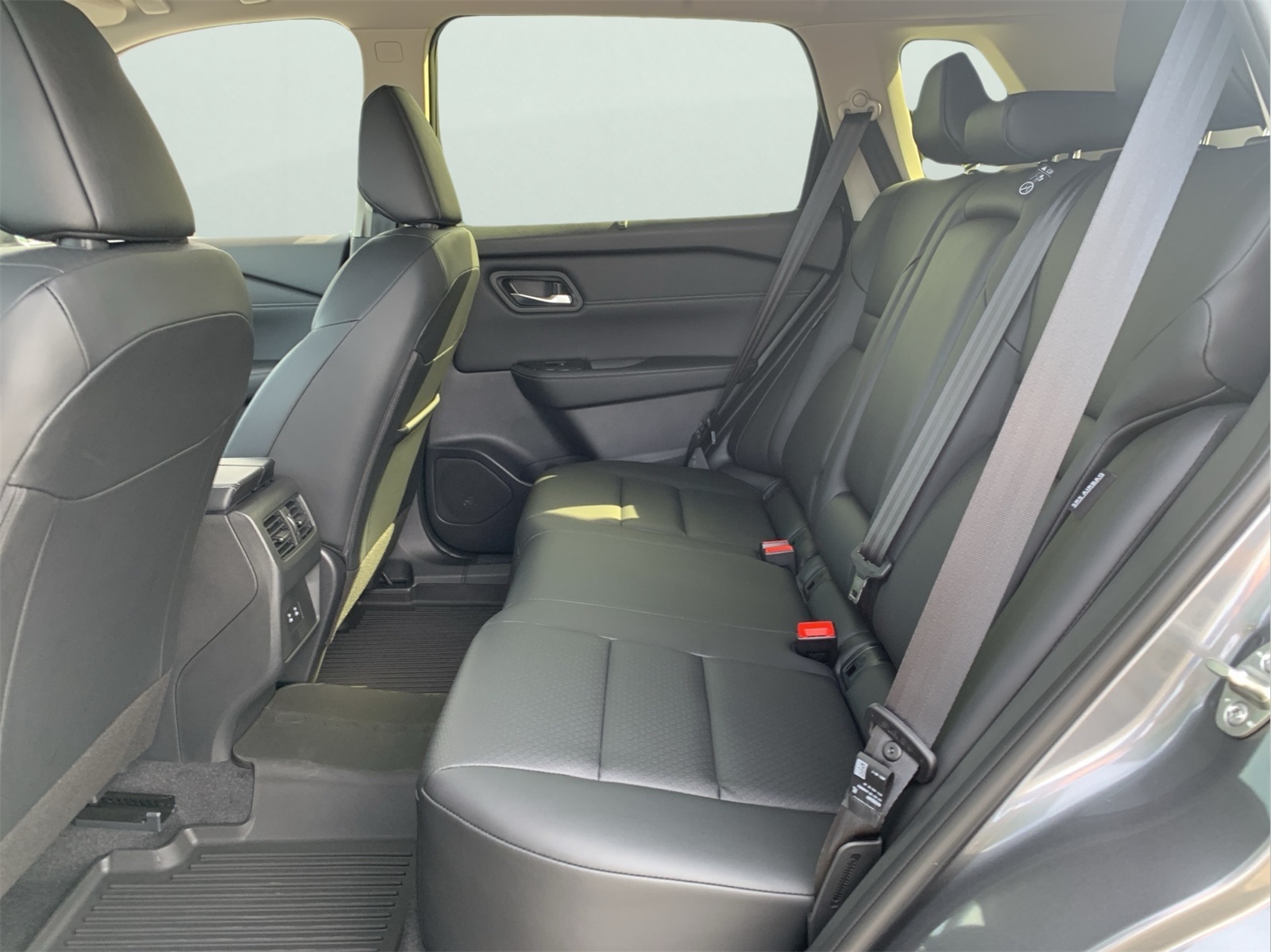 2026 Nissan Rogue SV photo 26
