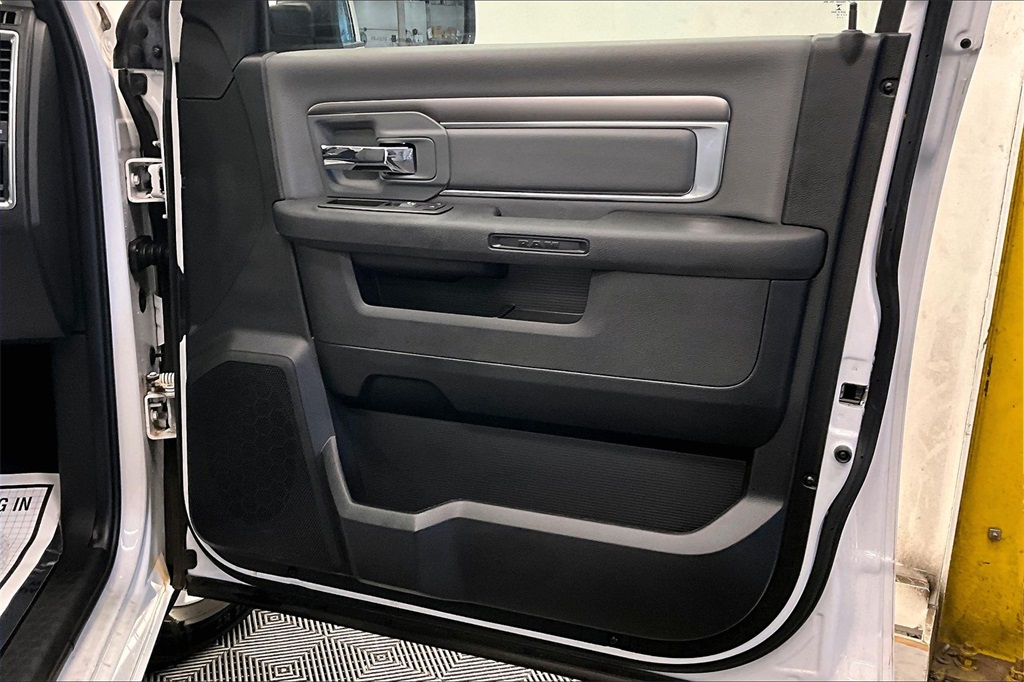2022 Ram 1500 Classic SLT photo 22