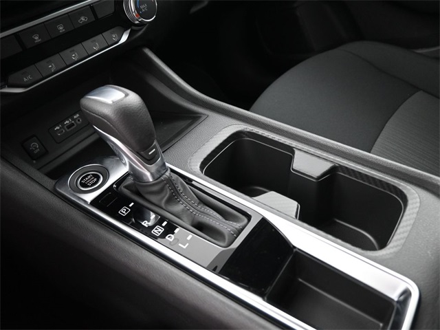 2025 Nissan Sentra SV photo 31