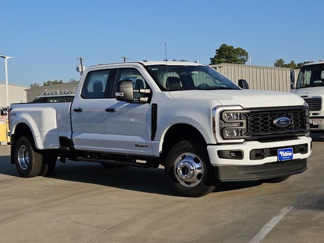 2026 Ford F-350 XL photo 2
