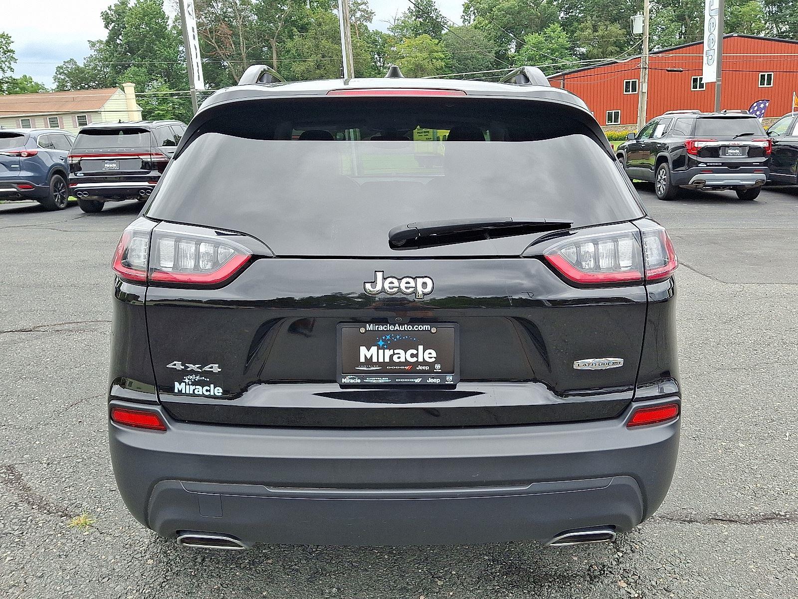 2022 Jeep Cherokee Latitude Lux photo 6