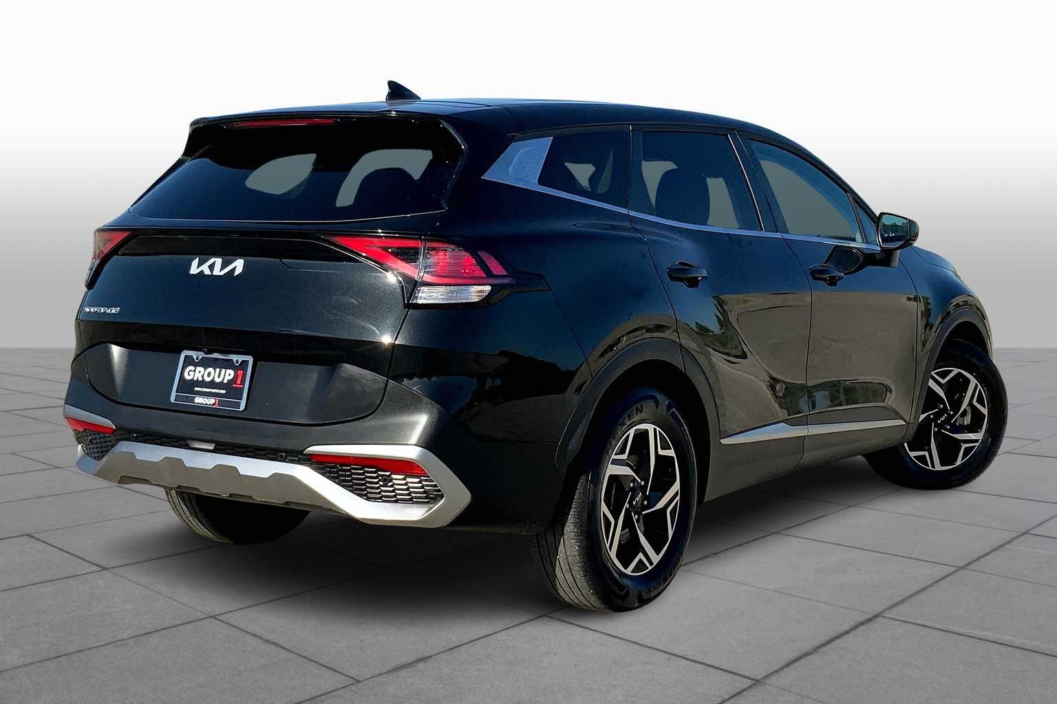 2024 Kia Sportage LX photo 12