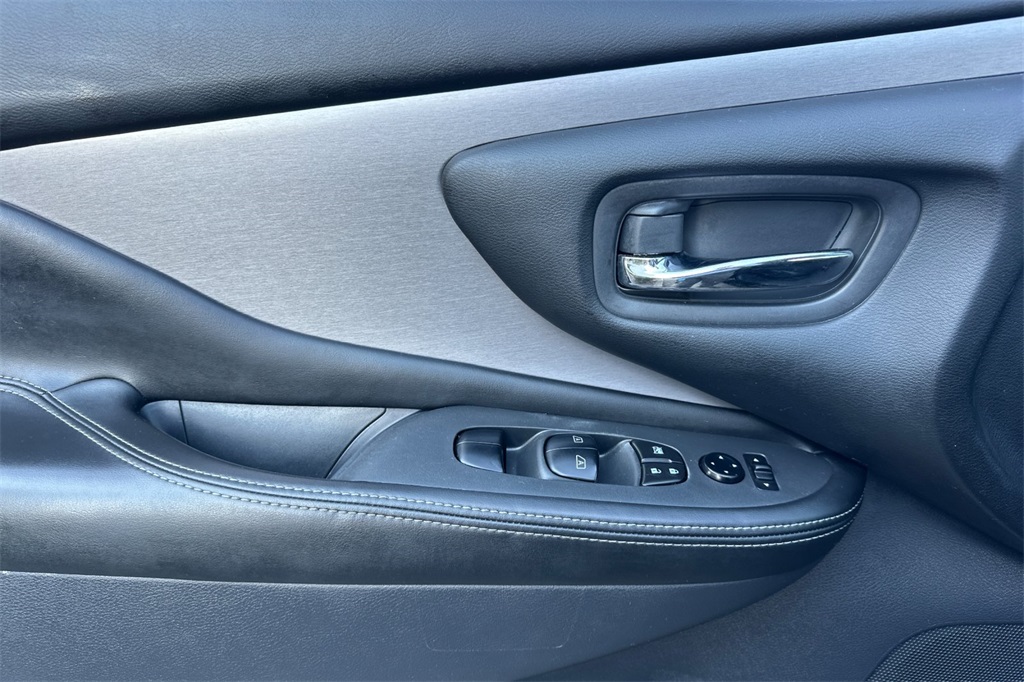 2023 Nissan Murano S photo 11