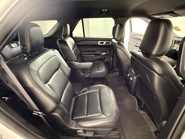 2020 Ford Explorer XLT photo 12