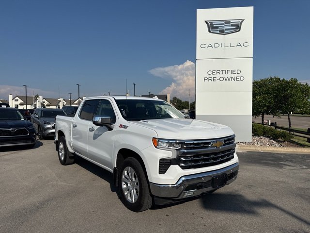 2022 Chevrolet Silverado 1500 LTZ photo 2