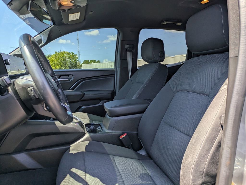 2023 Chevrolet Colorado LT photo 12