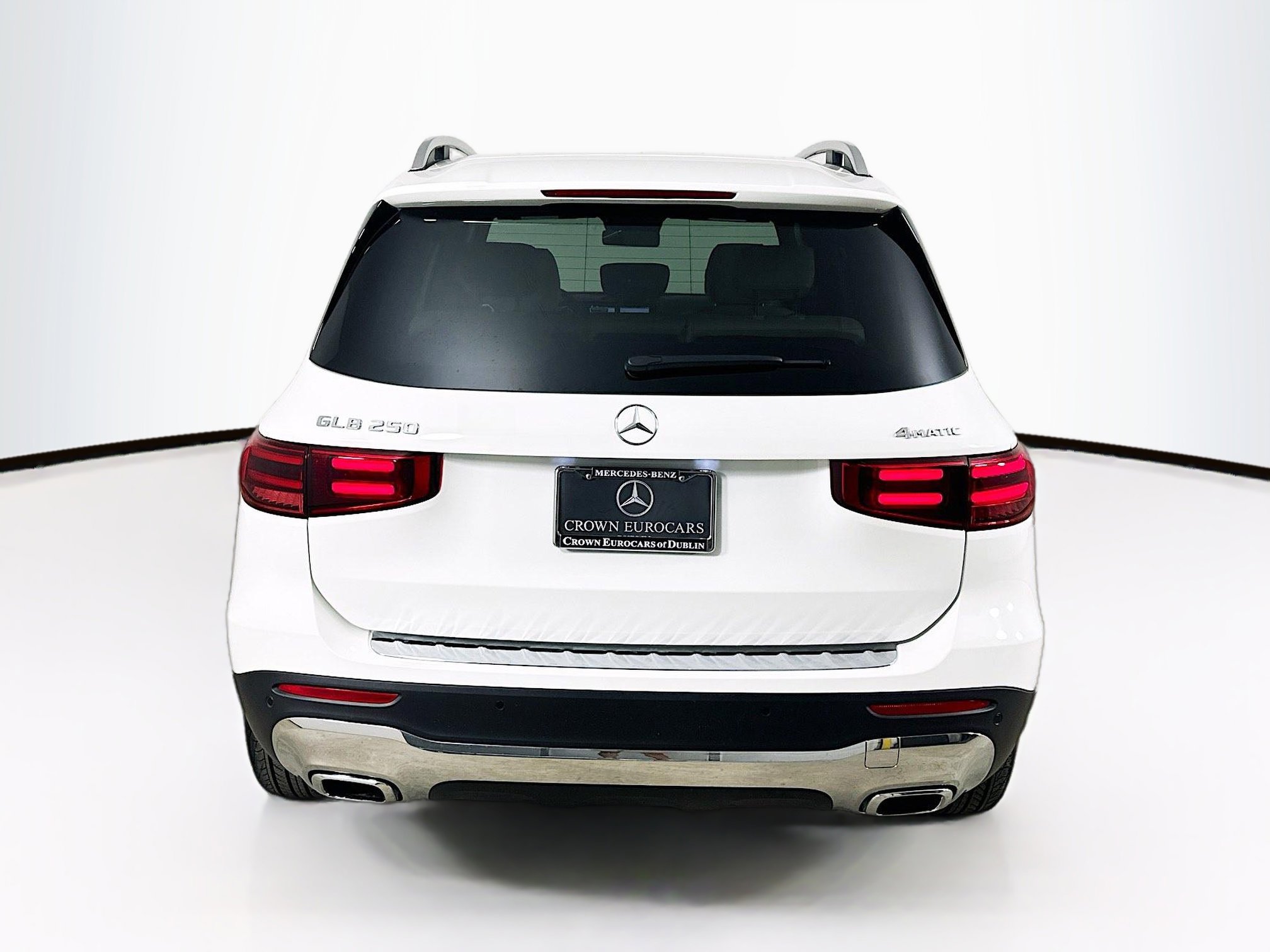 2025 Mercedes Benz GLB 250 4MATIC photo 4