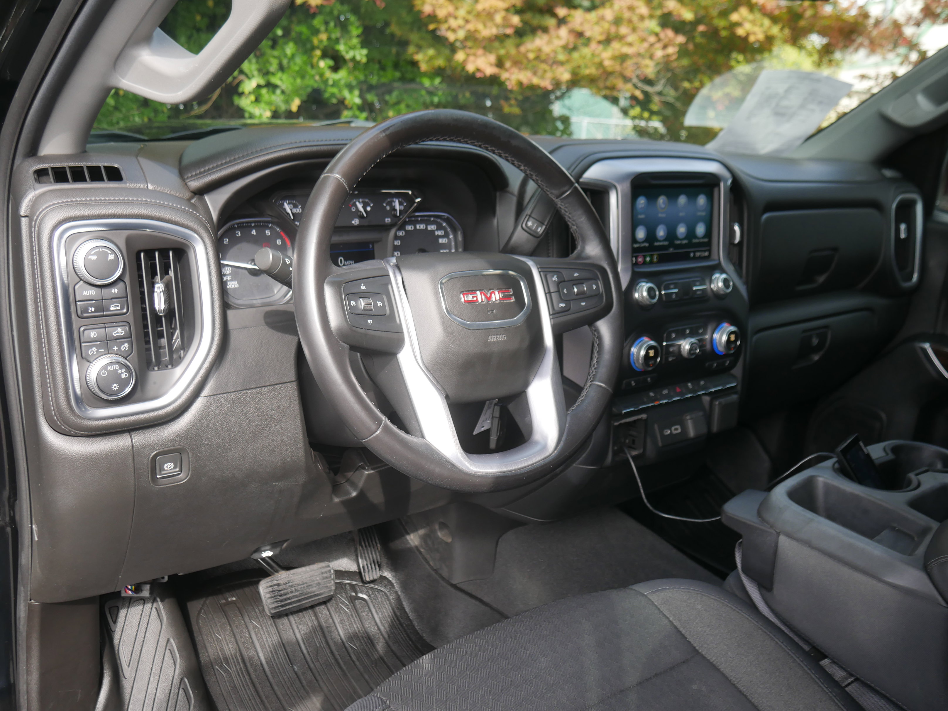 2019 Gmc Sierra 1500 SLE photo 3