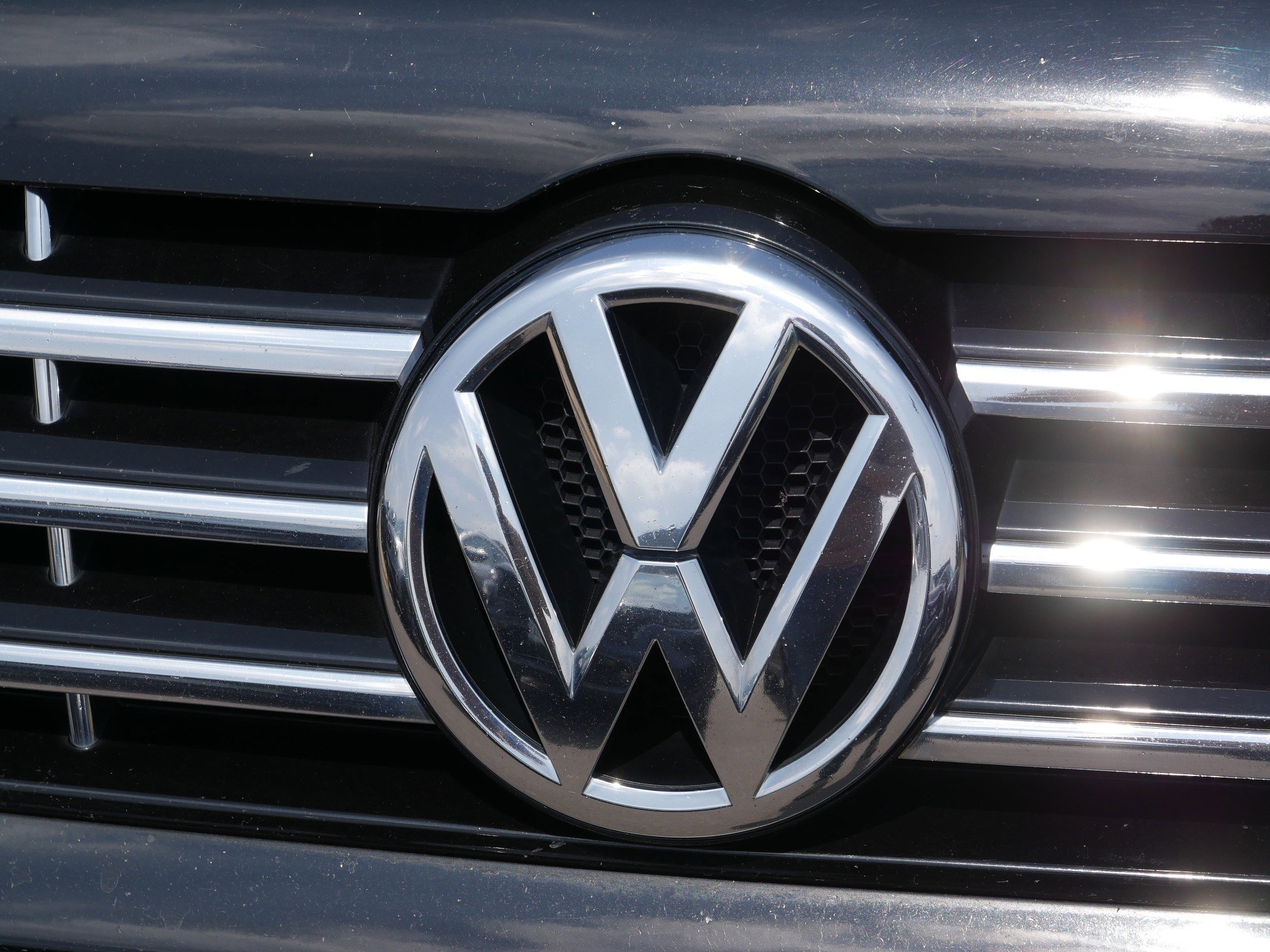 Used 2015 Volkswagen Passat SE with VIN 1VWBV7A33FC031954 for sale in Bloomington, MN