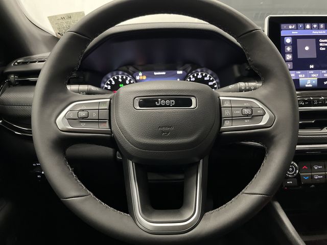 2026 Jeep Compass Latitude photo 4