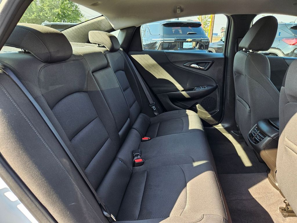 2018 Chevrolet Malibu 1LT photo 26