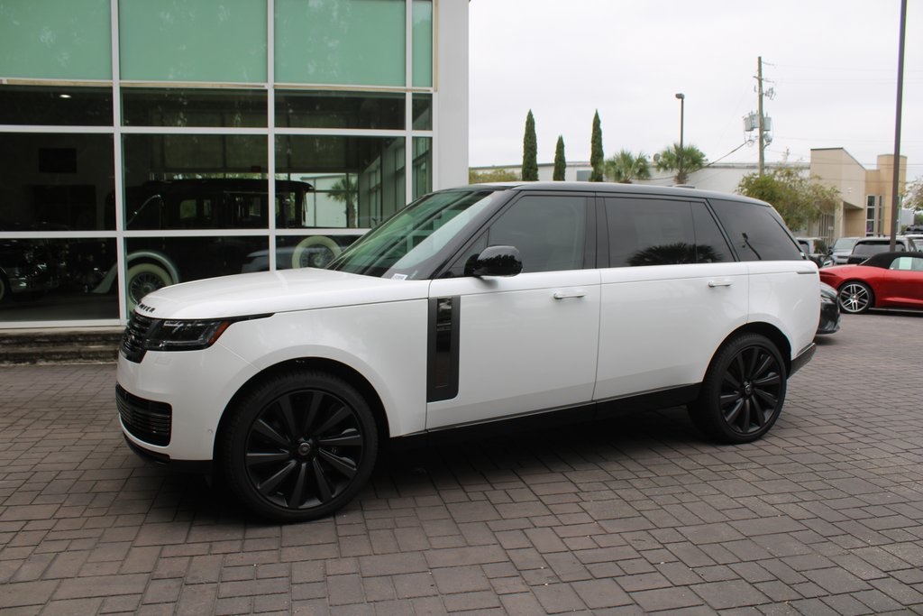 2024 Land Rover Range Rover SV's photo
