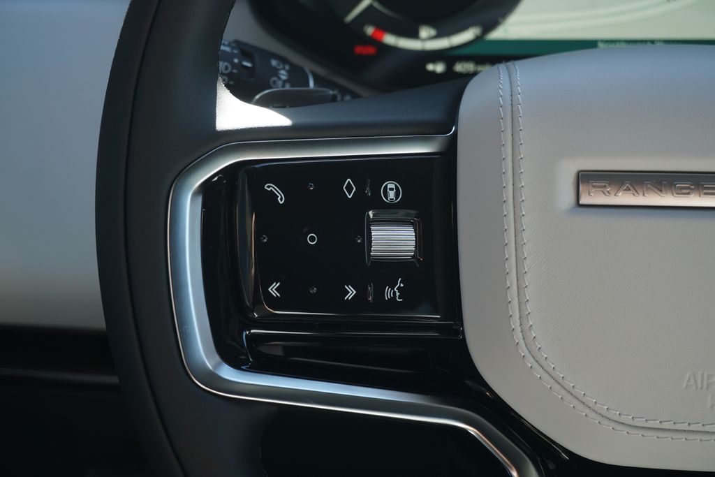 2025 Land Rover Range Rover Sport SE photo 11