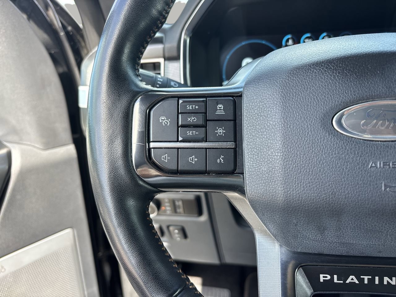 2023 Ford F-150 Platinum photo 26