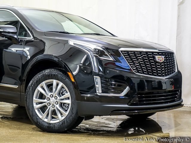 2025 Cadillac XT5 Luxury photo 2