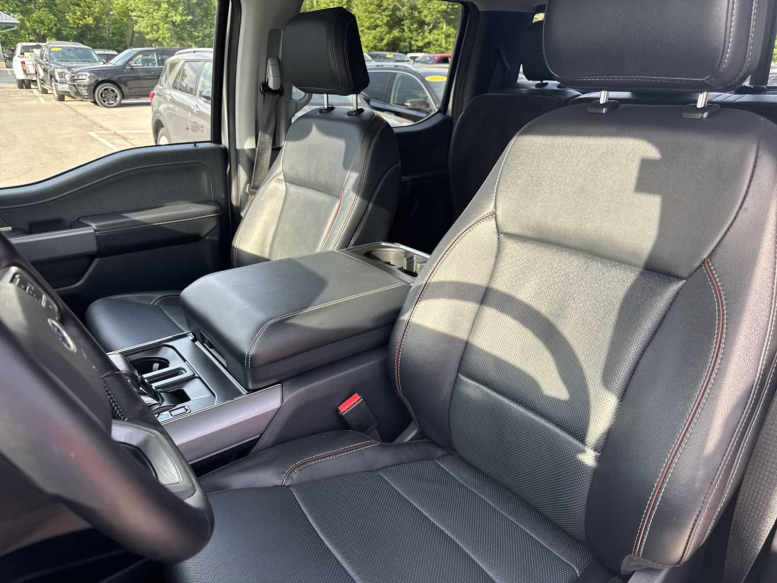 2022 Ford F-150 Lariat photo 23