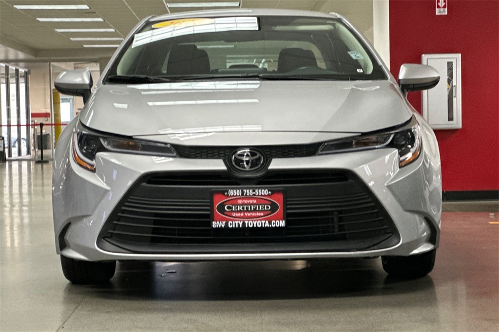 2023 Toyota Corolla LE photo 9