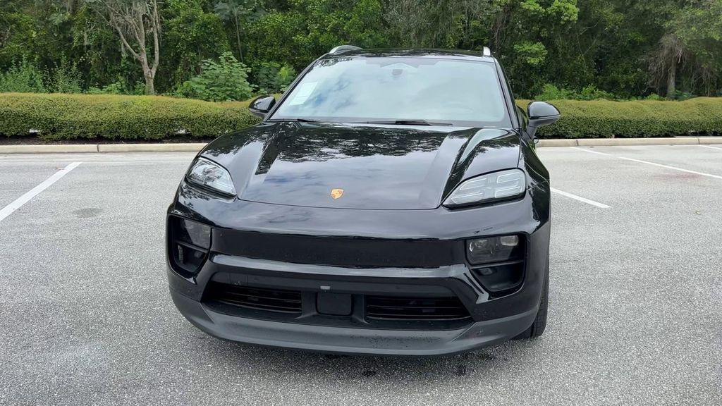 2024 Porsche Macan Electric 4 photo 3