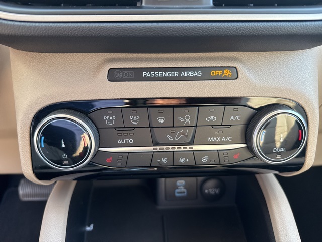 2022 Ford Escape SEL photo 22