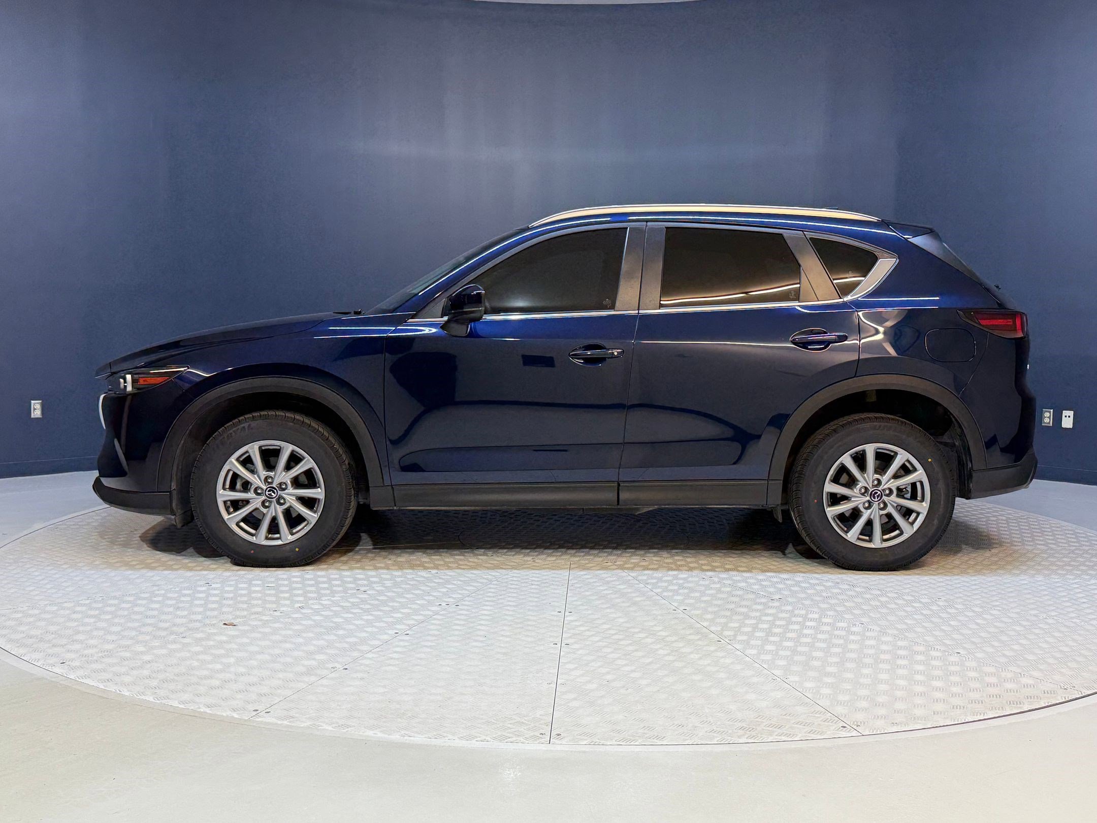 2023 Mazda CX-5 2.5 Select photo 2