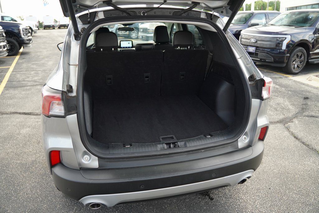 2022 Ford Escape SEL photo 4