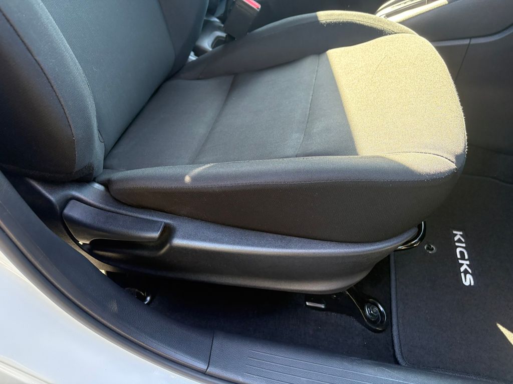 2024 Nissan Kicks S photo 23
