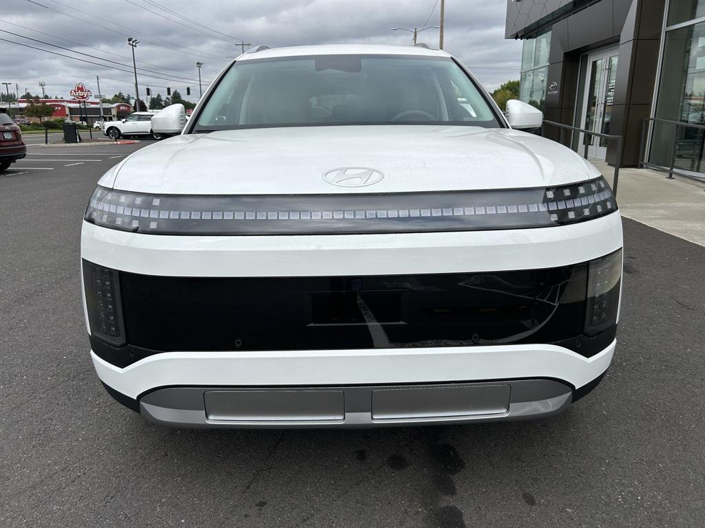 2026 Hyundai Ioniq SE photo 3
