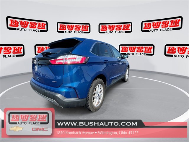 2022 Ford Edge SEL photo 2