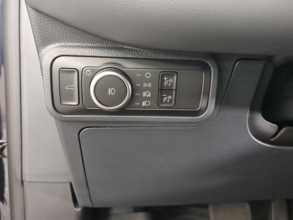2025 Ford Explorer photo 22