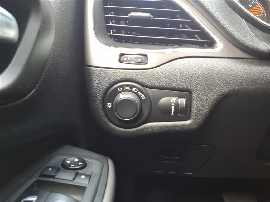 2020 Jeep Cherokee Latitude photo 12