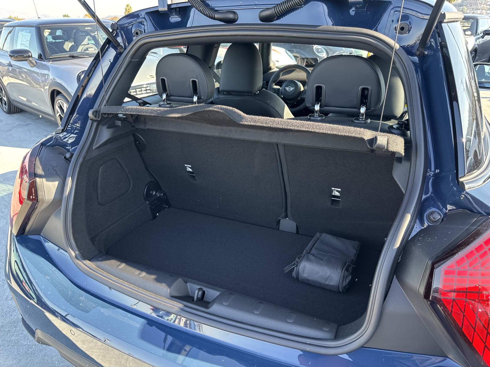 2026 Mini Cooper 2 Door Hardtop Signature photo 3