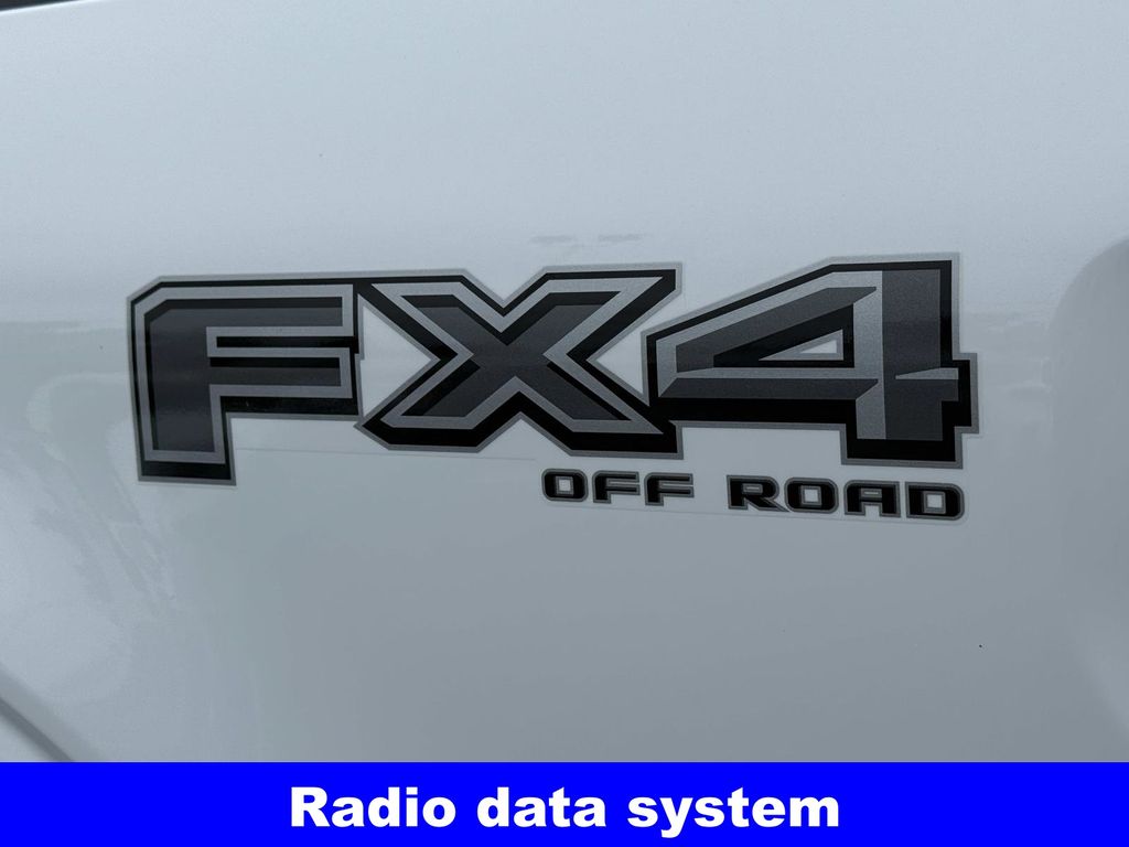 2025 Ford F-150 Lariat photo 8