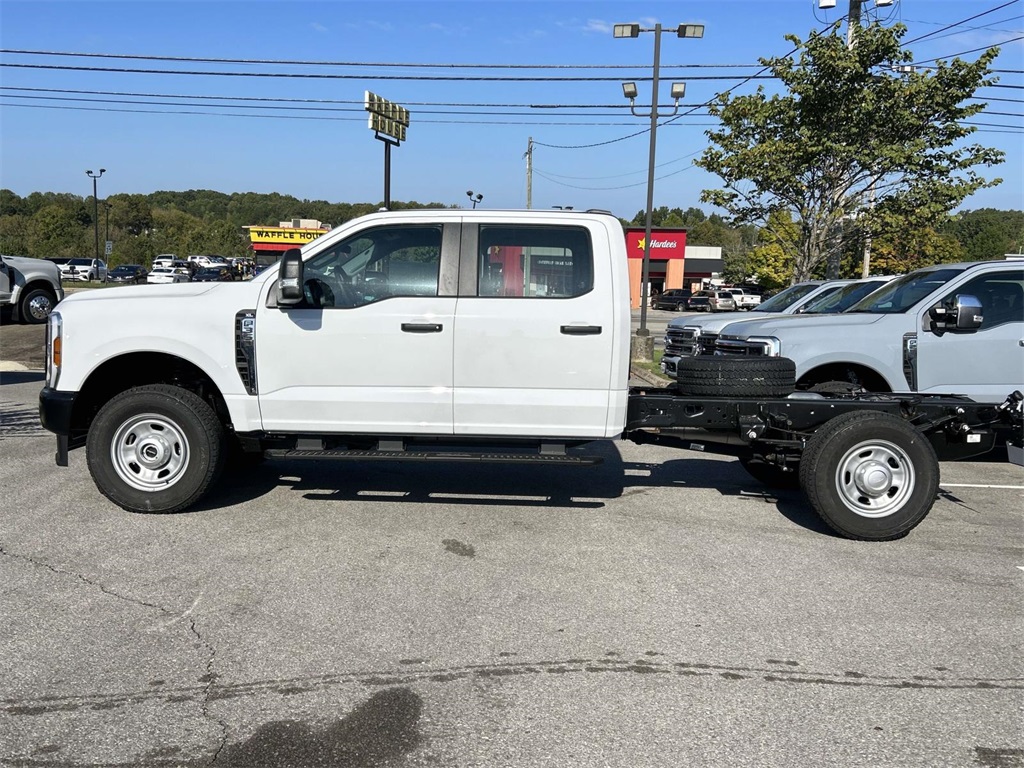 2026 Ford F-350 XL photo 4