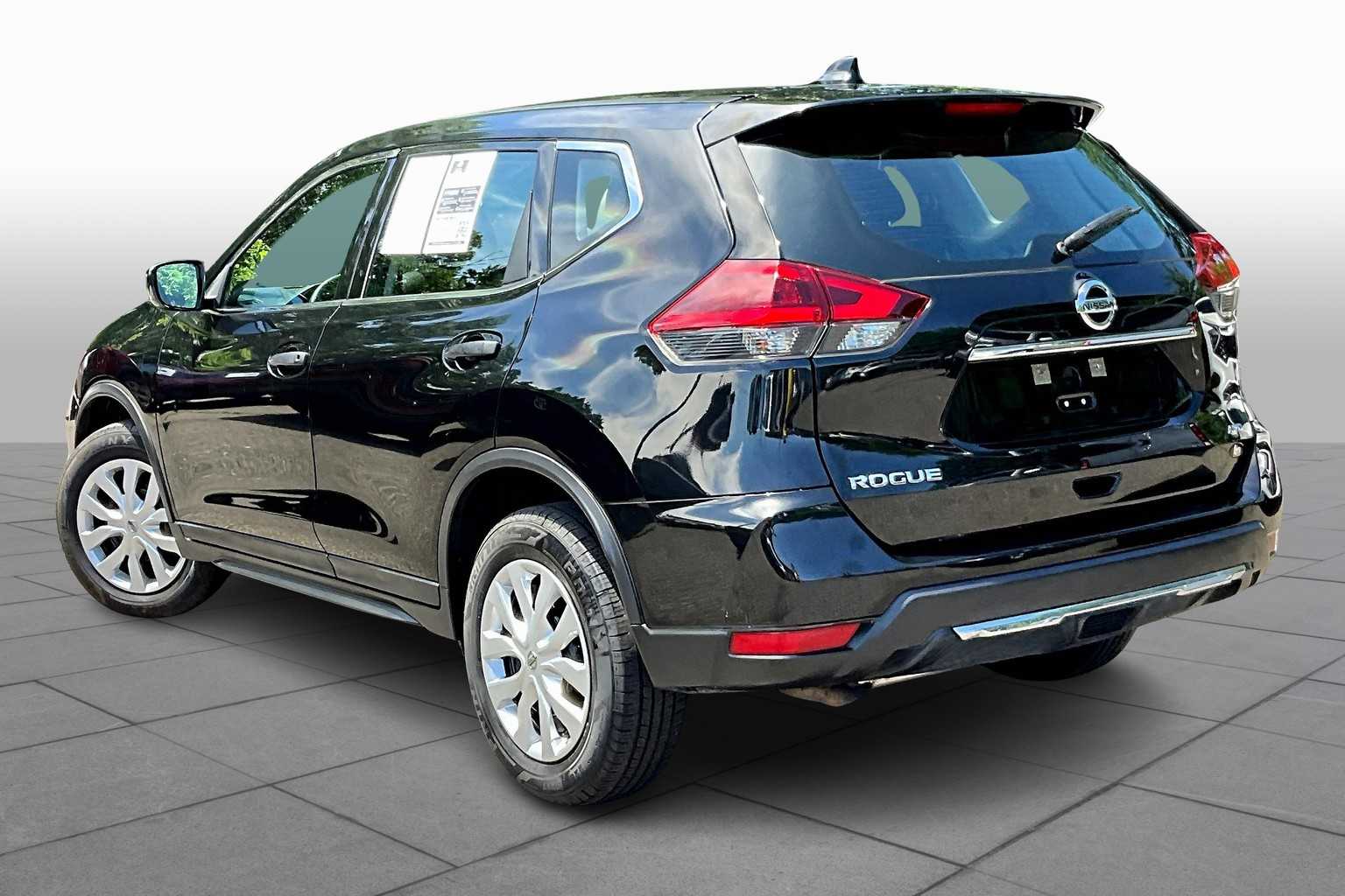 2020 Nissan Rogue S photo 10