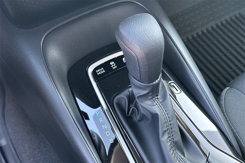 2025 Toyota Corolla Hybrid LE photo 17