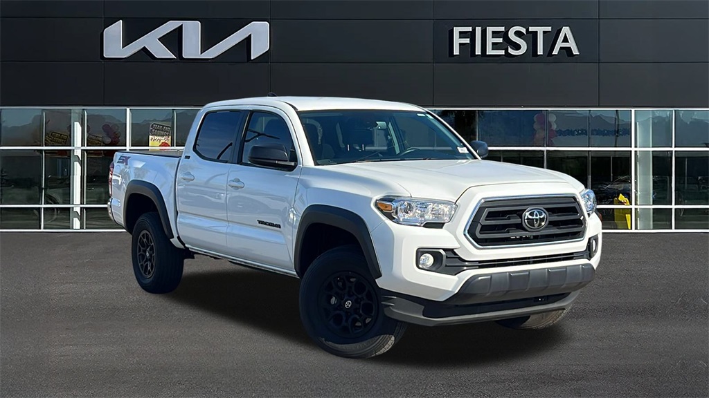 2023 Toyota Tacoma SR5's photo