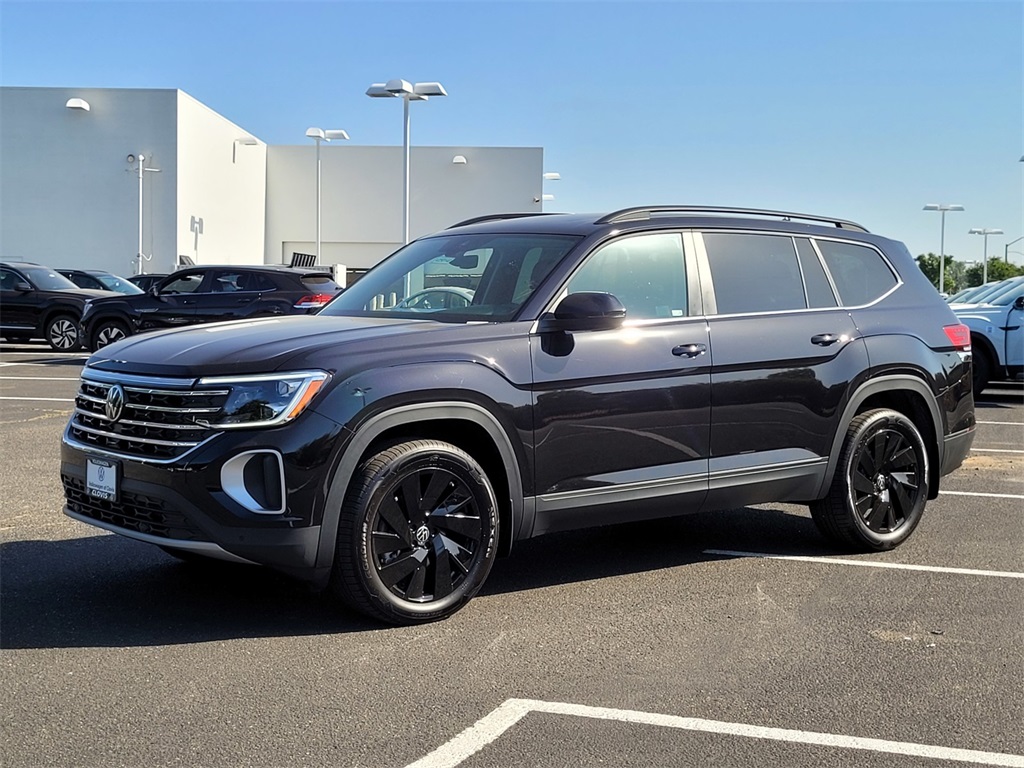 2025 Volkswagen Atlas SE Technology photo 4