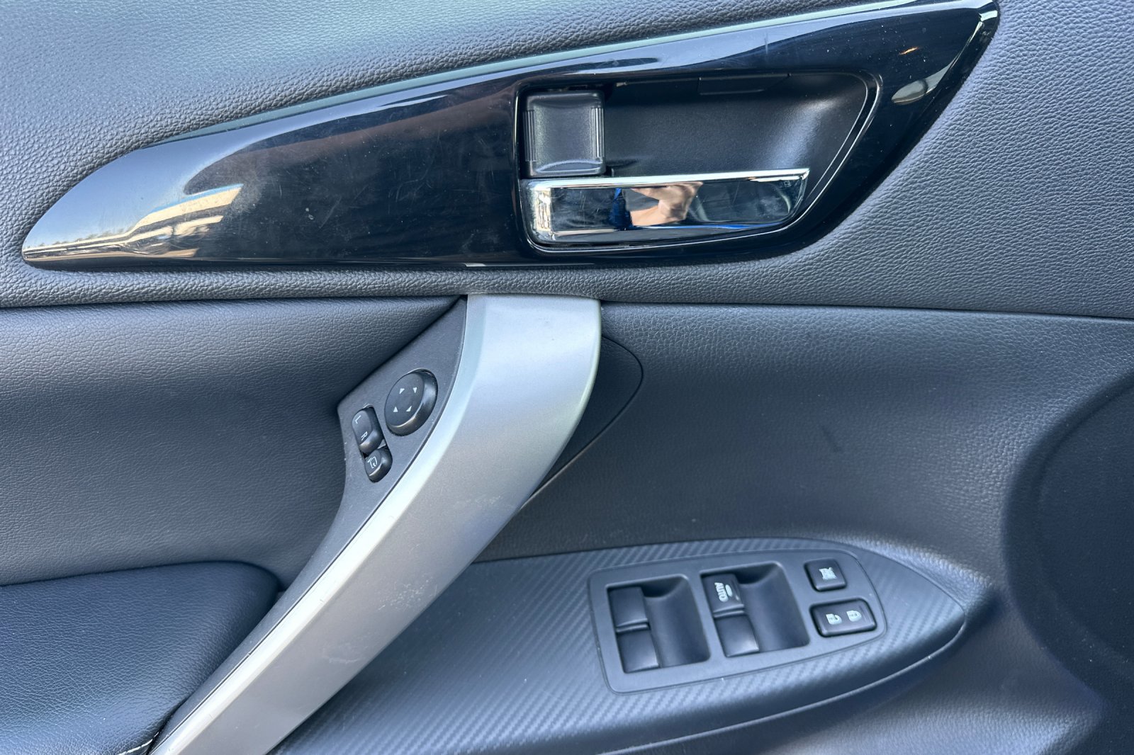 2024 Mitsubishi Eclipse Cross SE photo 10