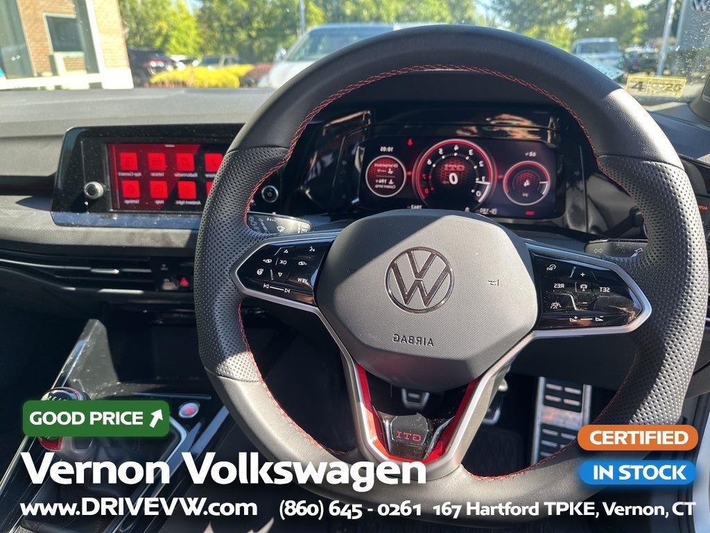 2024 Volkswagen Golf GTI 380 S photo 12