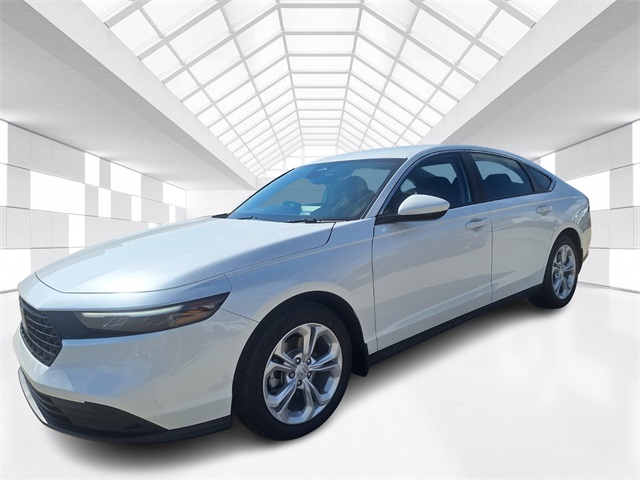 2025 Honda Accord LX's photo