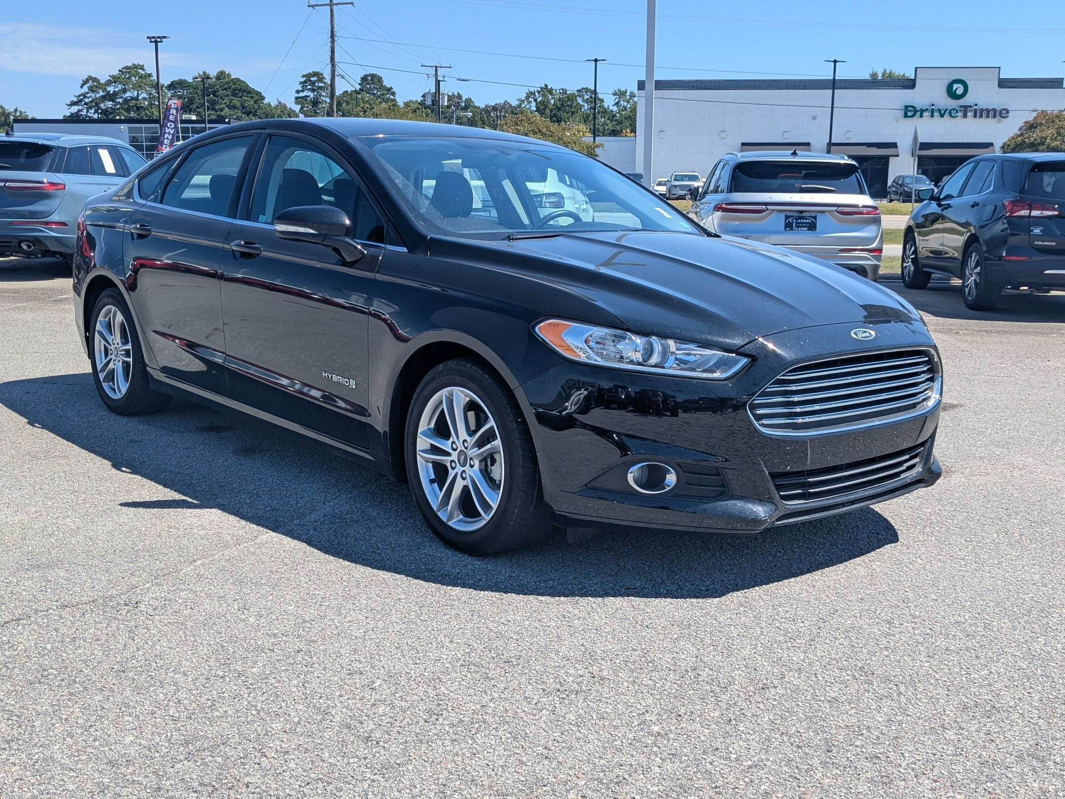 2016 Ford Fusion SE Hybrid photo 2
