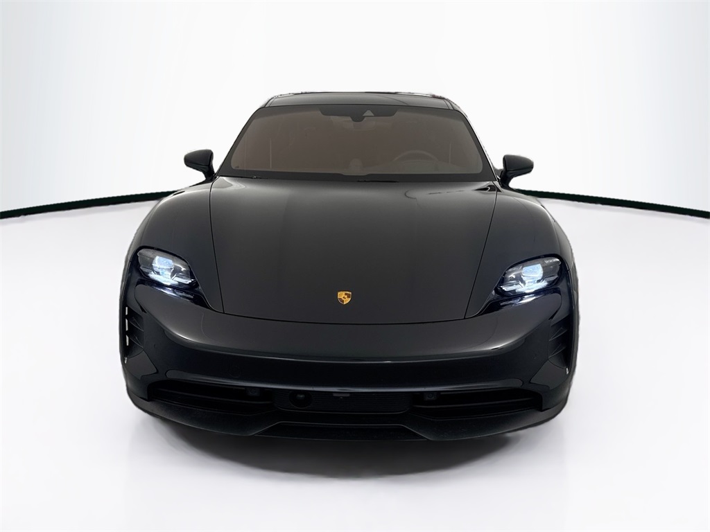 2022 Porsche Taycan GTS photo 2