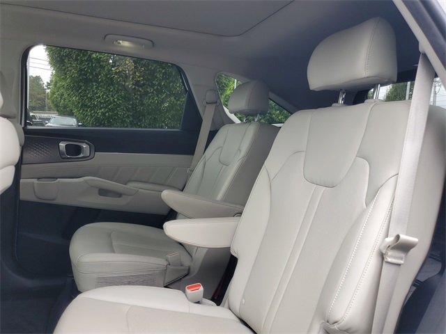 2022 Kia Sorento SX photo 8