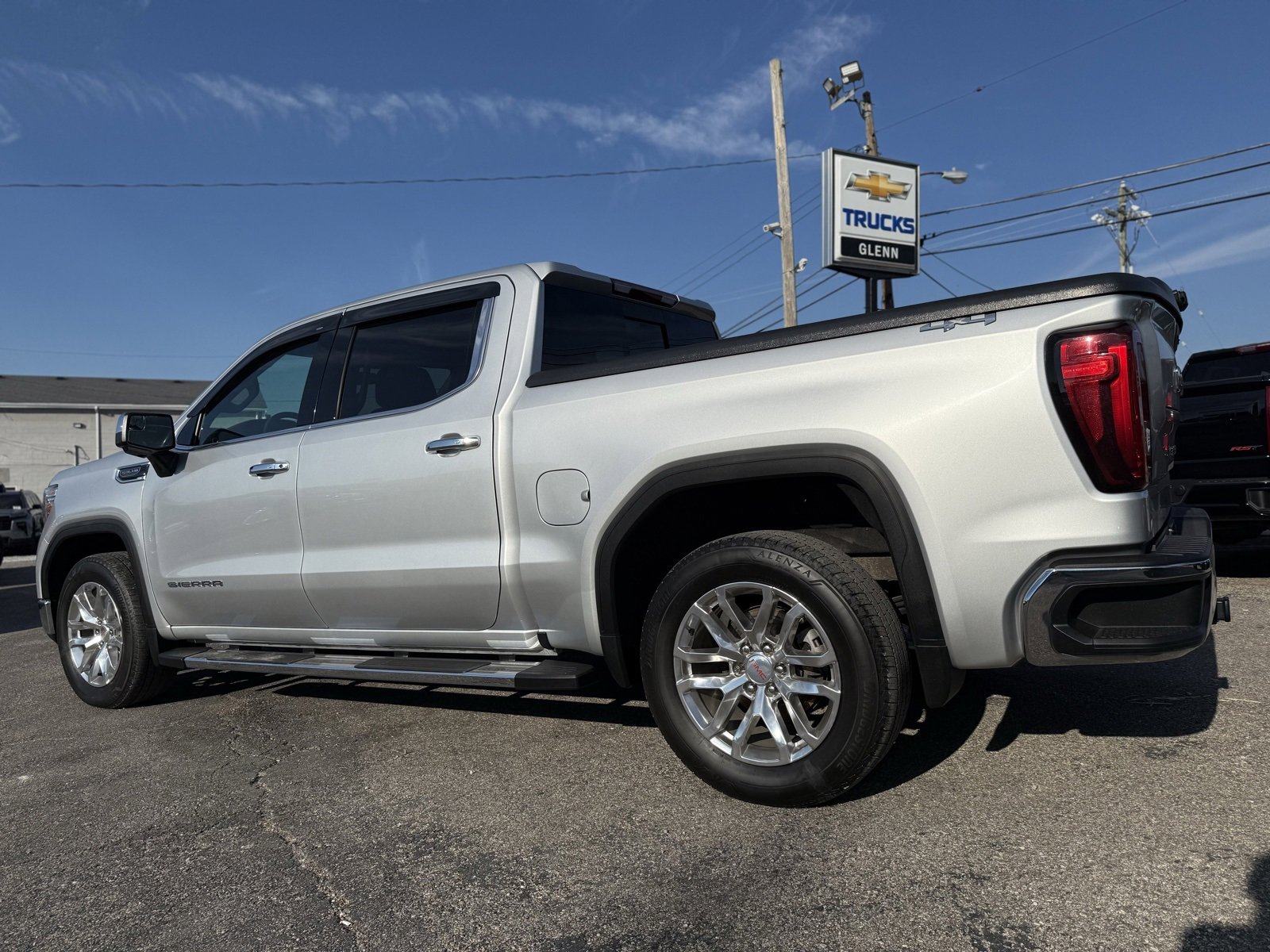 2020 Gmc Sierra 1500 SLT photo 4