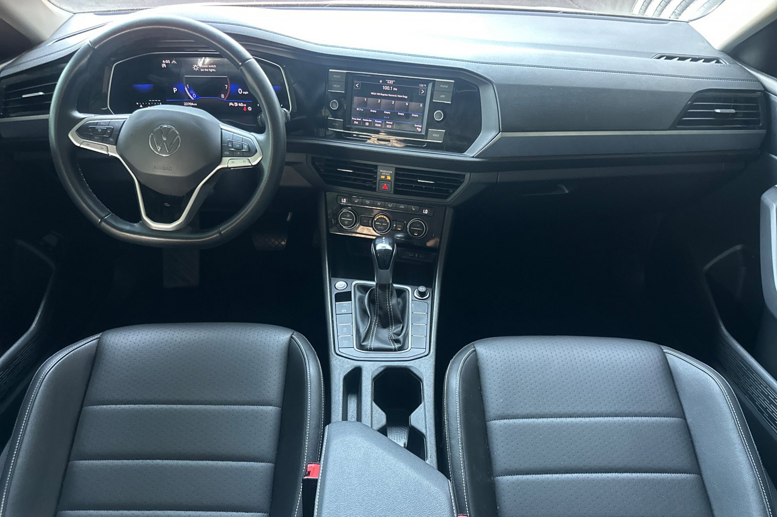 2024 Volkswagen Jetta SE photo 13