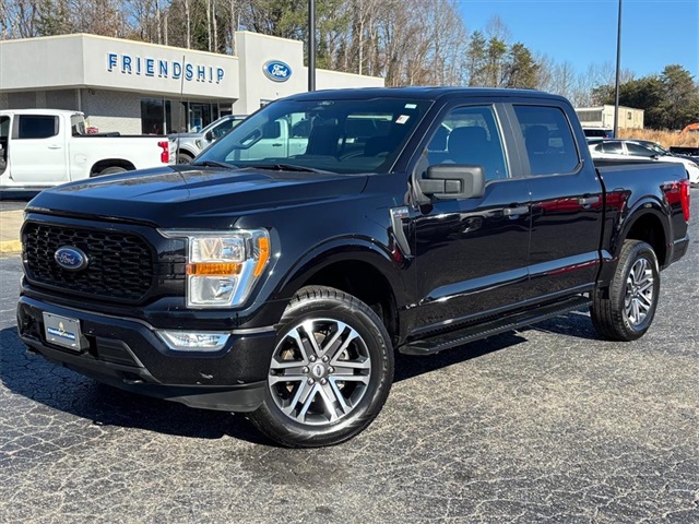 2021 Ford F-150 XL's photo
